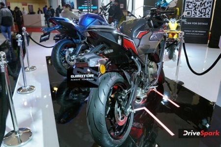 QJMotor SRK400 RR Photos - Auto Expo 2023 Images