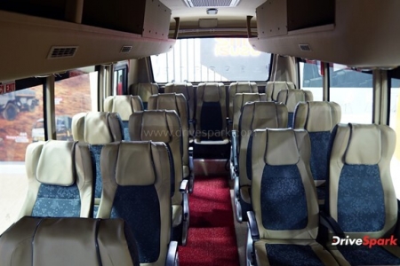 SML Isuzu Executive LX Photos - Auto Expo 2023 Images