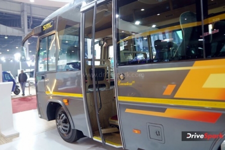 SML Isuzu Executive LX Photos - Auto Expo 2023 Images