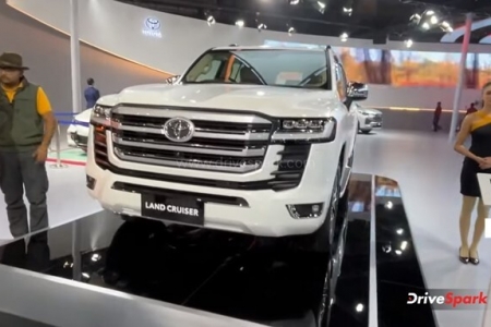 Toyota Land Cruiser LC300 Photos - Auto Expo 2023 Images