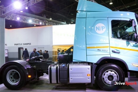 Volvo FM 420 4X2T LNG Photos - Auto Expo 2023 Images