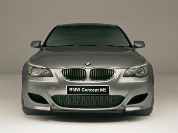 2004 BMW M5
