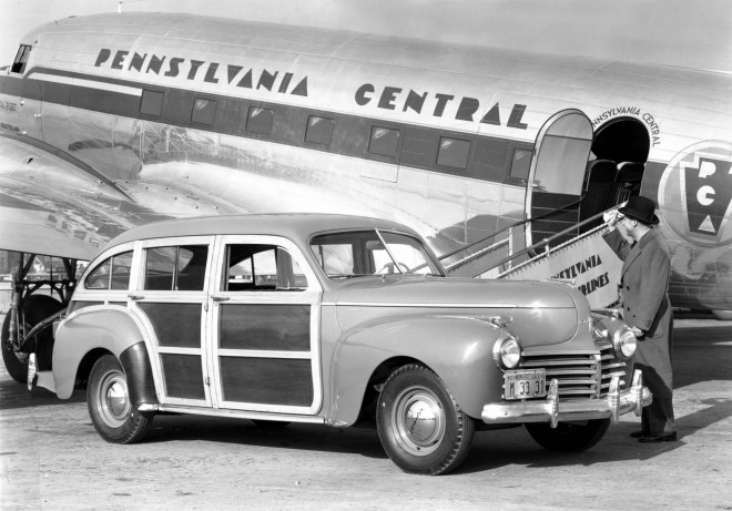 1941 Chrysler Town and Country Wallpapers