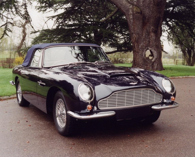 1965 Aston Martin DB6 Volante Wallpapers