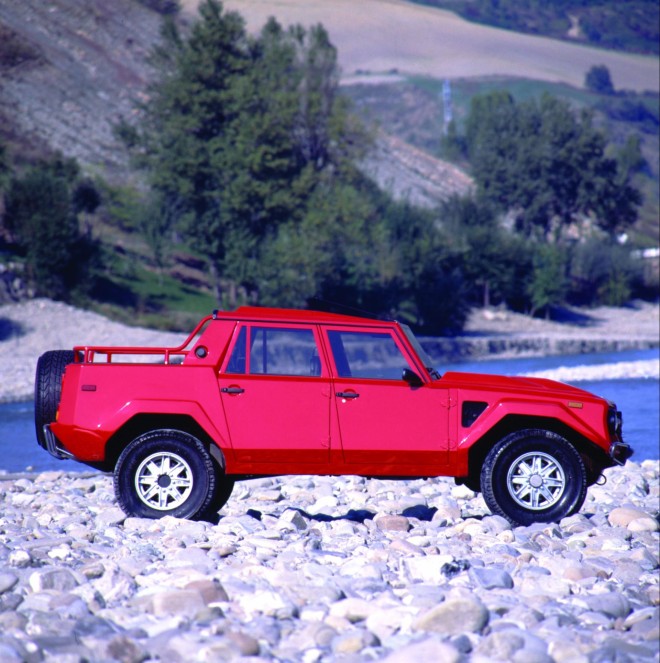 1986 Lamborghini LM002 Wallpapers