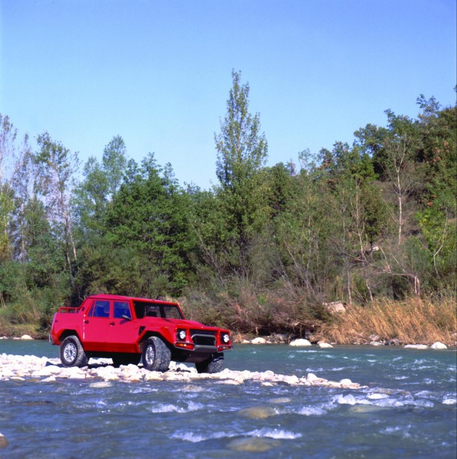1986 Lamborghini LM002 Wallpapers