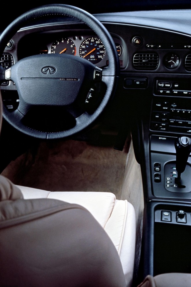 1990 Infiniti Q45 Wallpapers
