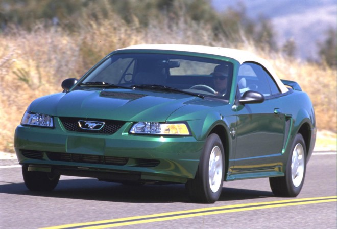 1997 Ford Mustang Wallpapers