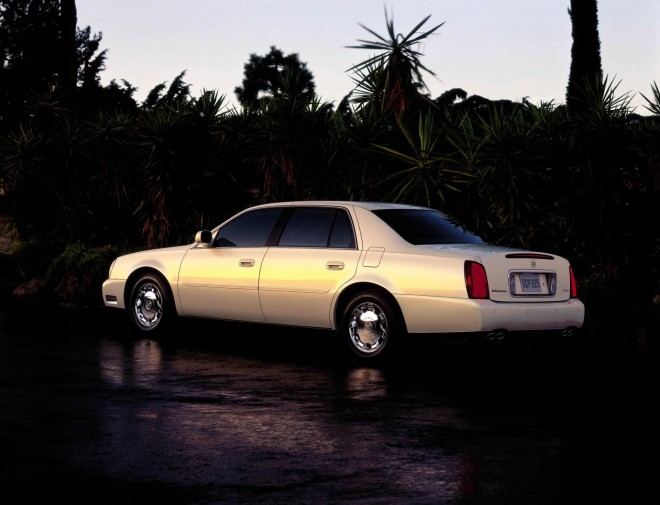 2002 Cadillac DeVille Wallpapers