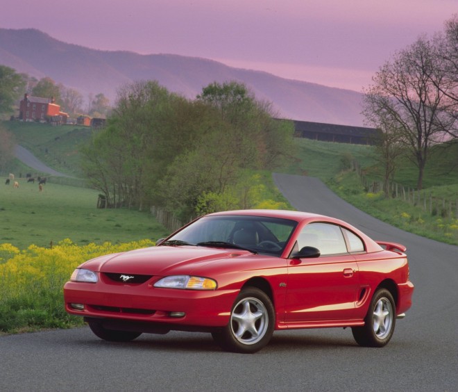 2002 Ford Mustang Wallpapers