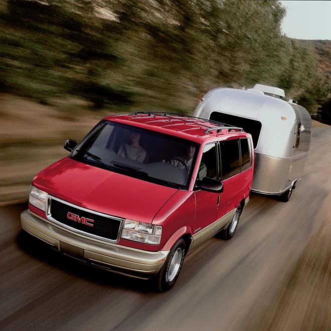 2002 GMC Safari Wallpapers
