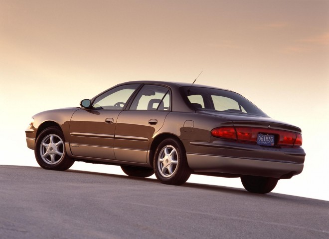 2003 Buick Regal Wallpapers