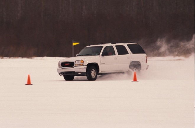 2003 GMC Yukon Wallpapers