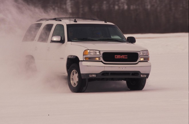 2003 GMC Yukon Wallpapers