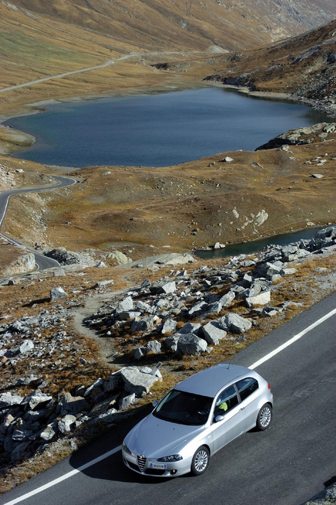 2004 Alfa Romeo 147 Wallpapers