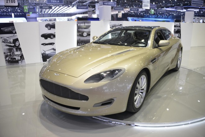 2004 Aston Martin Vanquish Bertone Jet 2 Wallpapers