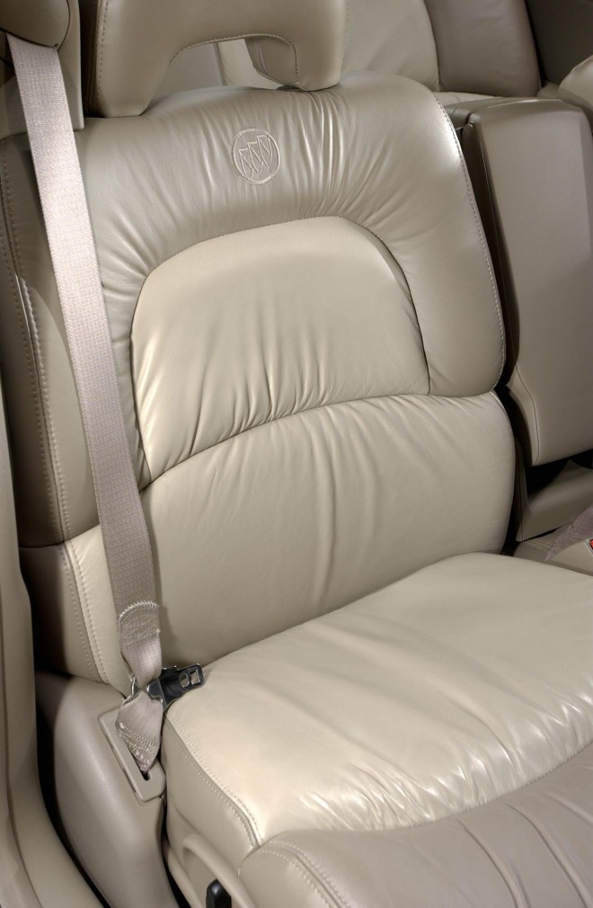 2004 Buick LeSabre Wallpapers