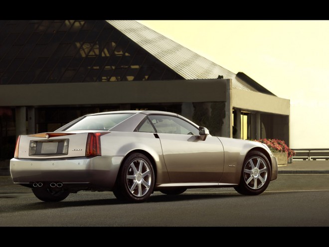 2004 Cadillac XLR Wallpapers