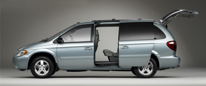 2004 Dodge Caravan Wallpapers