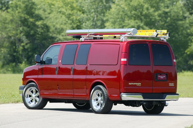 2004 GMC Savana Wallpapers