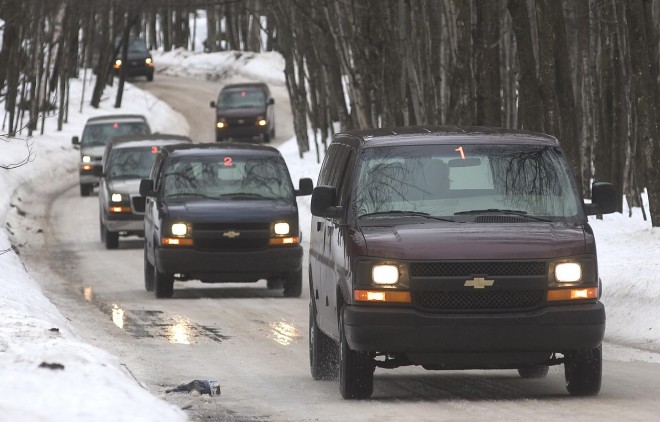 2004 GMC Savana Wallpapers