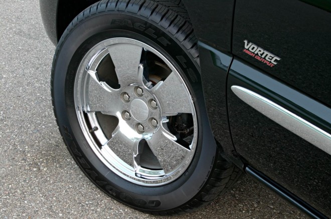 2004 GMC Sierra Wallpapers