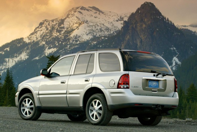 2005 Buick Rainier Wallpapers