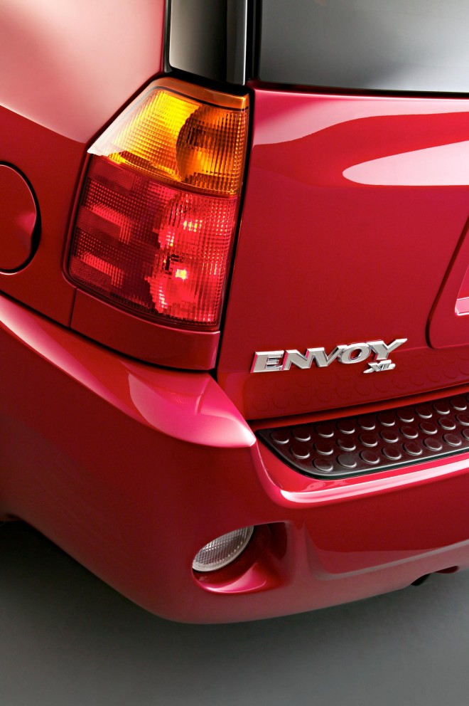 2005 GMC Envoy Wallpapers