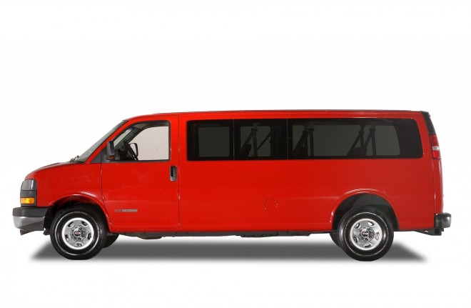 2005 GMC Savana Wallpapers