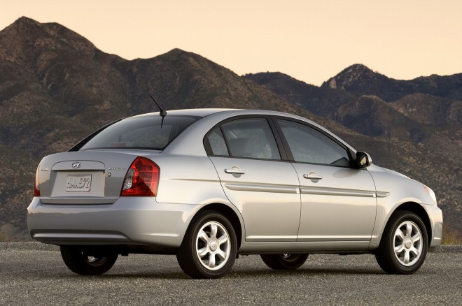 2006 Hyundai Accent Wallpapers