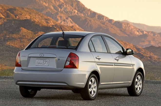 2006 Hyundai Accent Wallpapers
