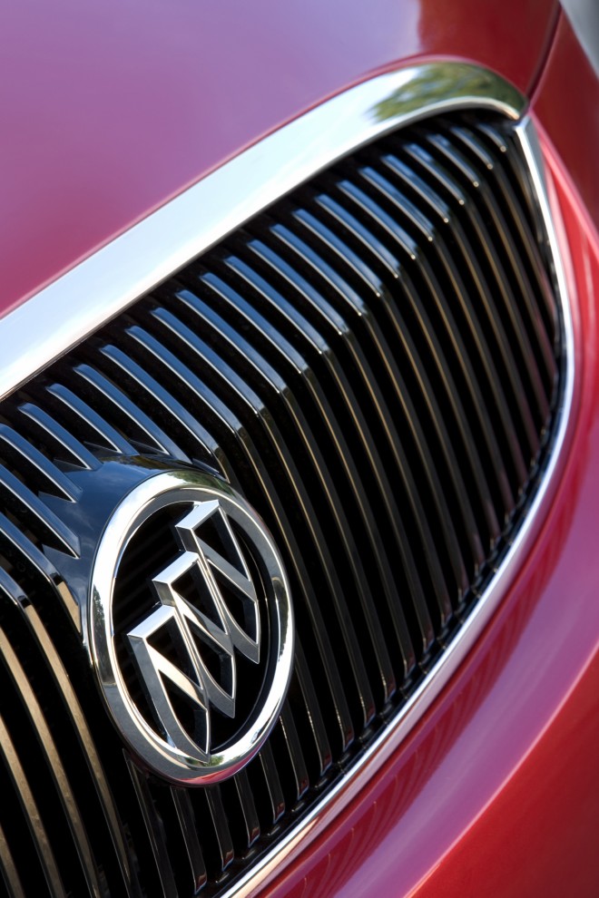 2007 Buick Lucerne Wallpapers