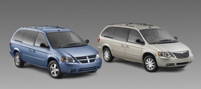 2007 Chrysler Town and Country Wallpapers