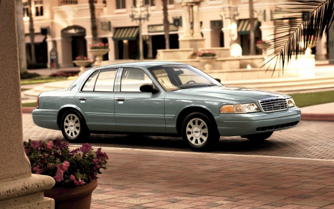 2007 Ford Crown Victoria Wallpapers
