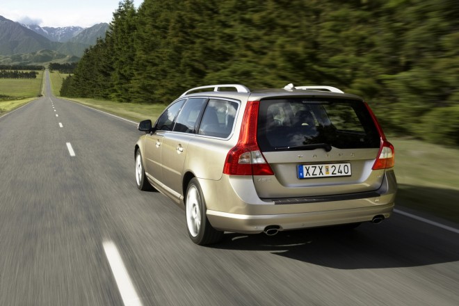 2008 Volvo V70 Wallpapers