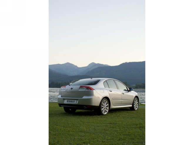 2009 Renault Laguna Wallpapers