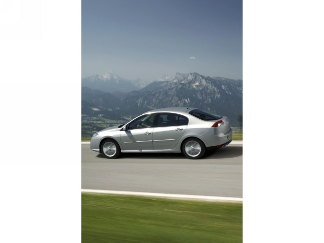 2009 Renault Laguna Wallpapers