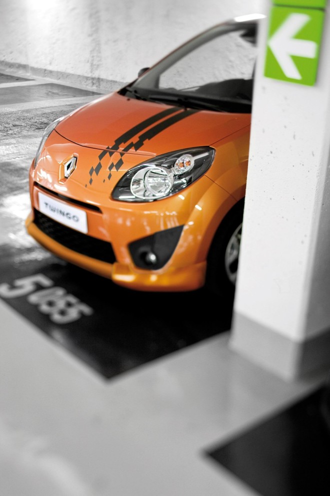 2009 Renault Twingo Personalized Wallpapers