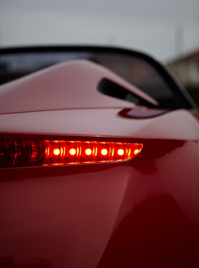 2010 Alfa Romeo 2uettottanta Concept Wallpapers