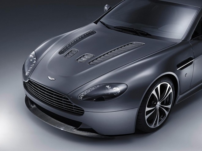 2010 Aston Martin V12 Vantage Wallpapers