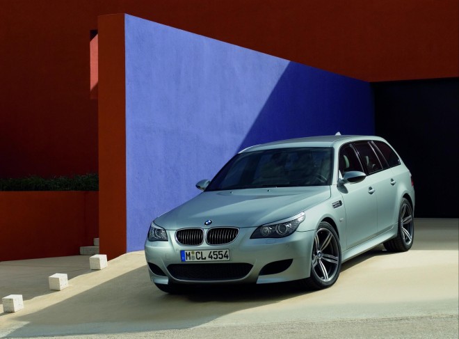 2010 BMW M5 Wallpapers
