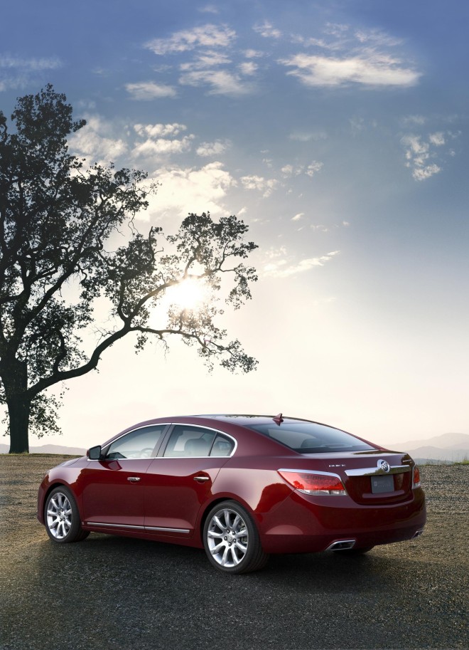 2010 Buick LaCrosse Wallpapers
