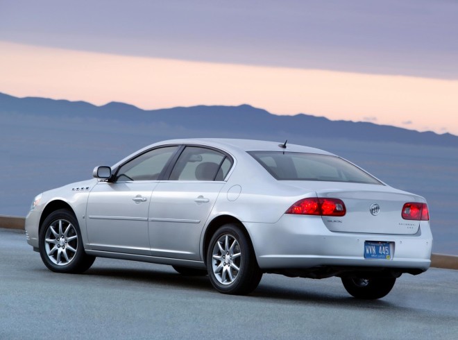 2010 Buick Lucerne Wallpapers