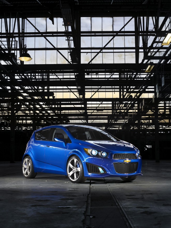 2010 Chevrolet Aveo RS Show Car Wallpapers