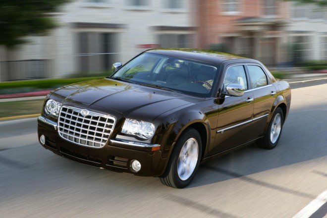 2010 Chrysler 300 Wallpapers