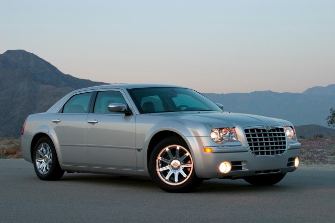 2010 Chrysler 300 Wallpapers