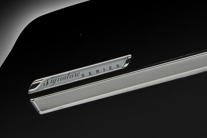 2010 Chrysler Town & Country Walter P. Chrysler SignatureSeries Wallpapers