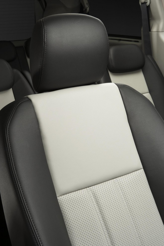 2010 Chrysler Town & Country Walter P. Chrysler SignatureSeries Wallpapers