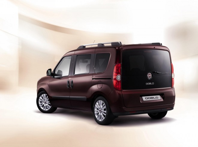 2010 Fiat Dobl&Atilde;&sup2; Wallpapers