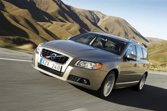 2010 Volvo V70 Wallpapers